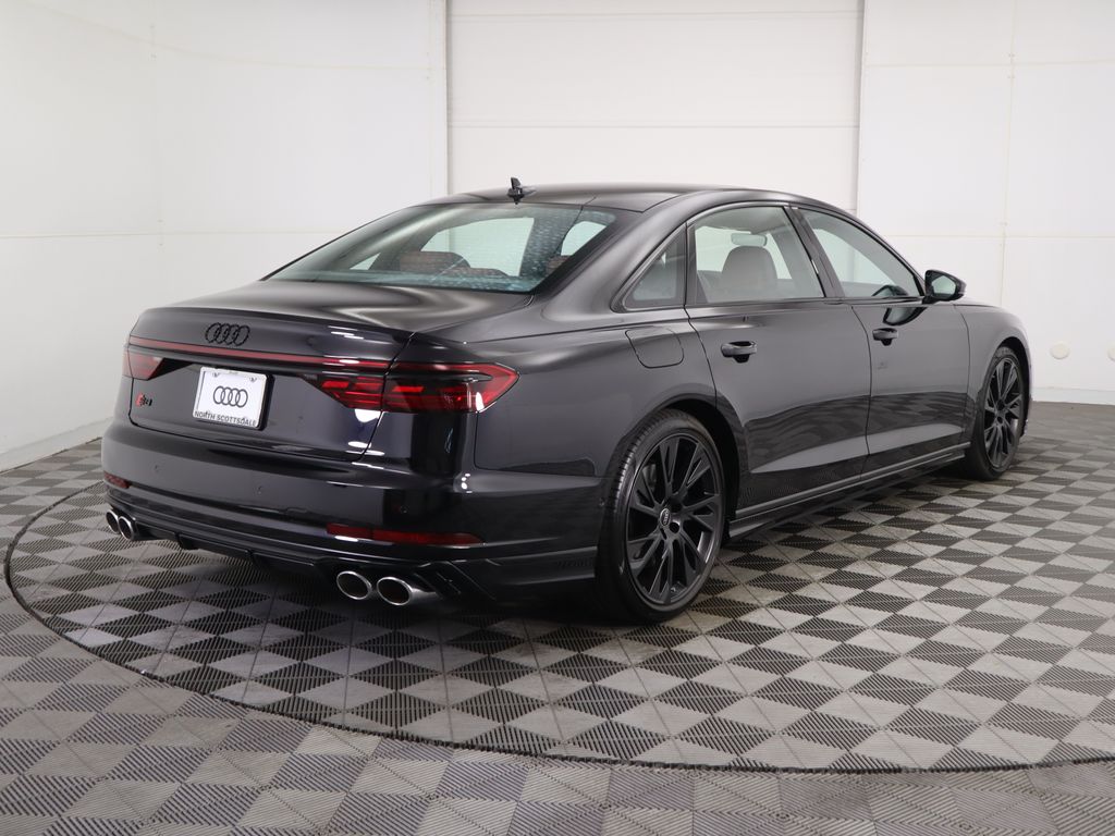 Thumbnail: 2025 Audi S8 - 5