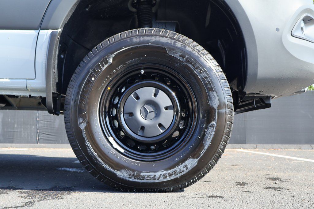 Thumbnail: 2025 Mercedes-Benz Sprinter - 10