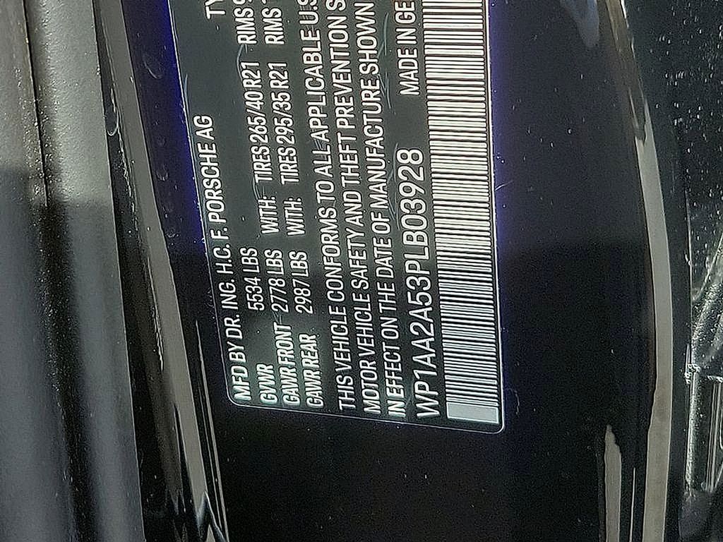 2023 Porsche Macan  26