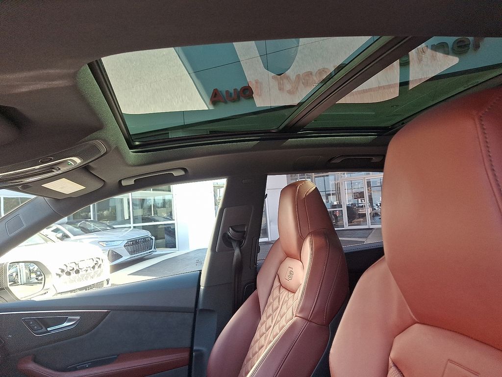 Thumbnail: 2022 Audi SQ8 - 14