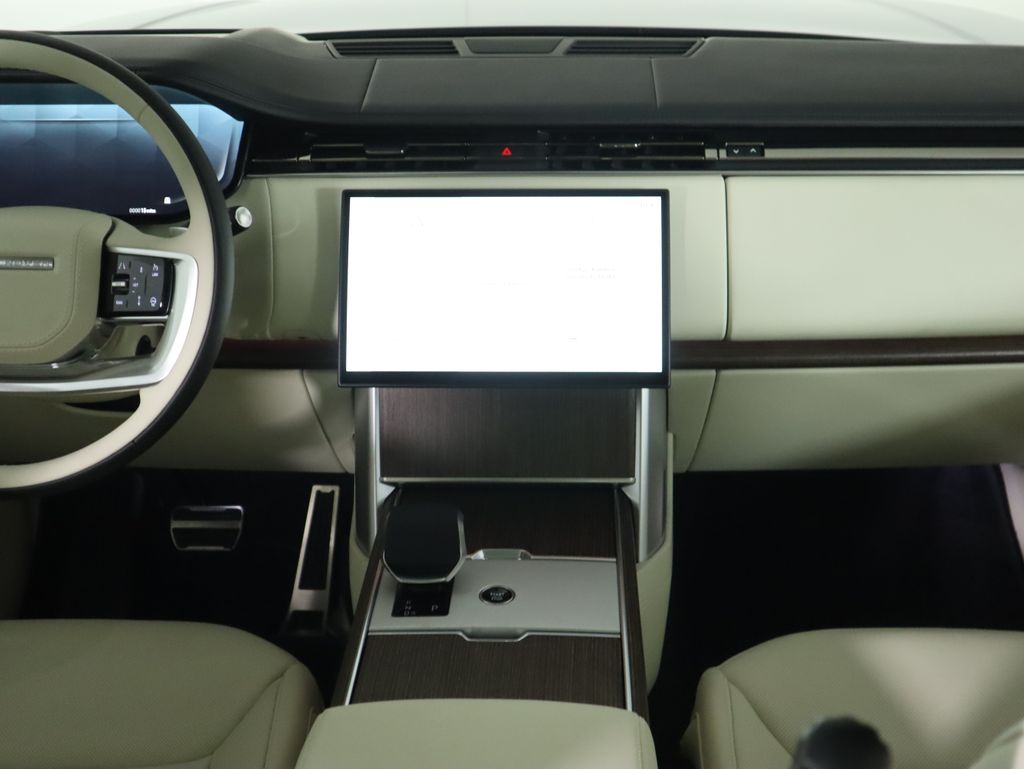 Thumbnail: 2026 Land Rover Range Rover - 15