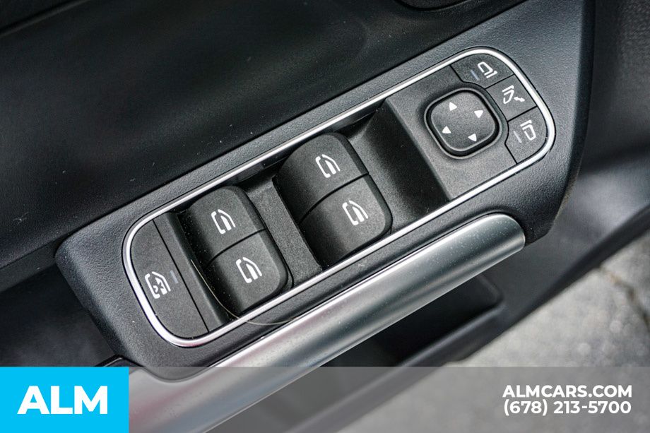 Used 2025 Black Mercedes-Benz GLA 250 image 48