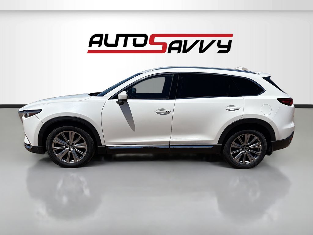 Used 2023 White Mazda Signature image 4