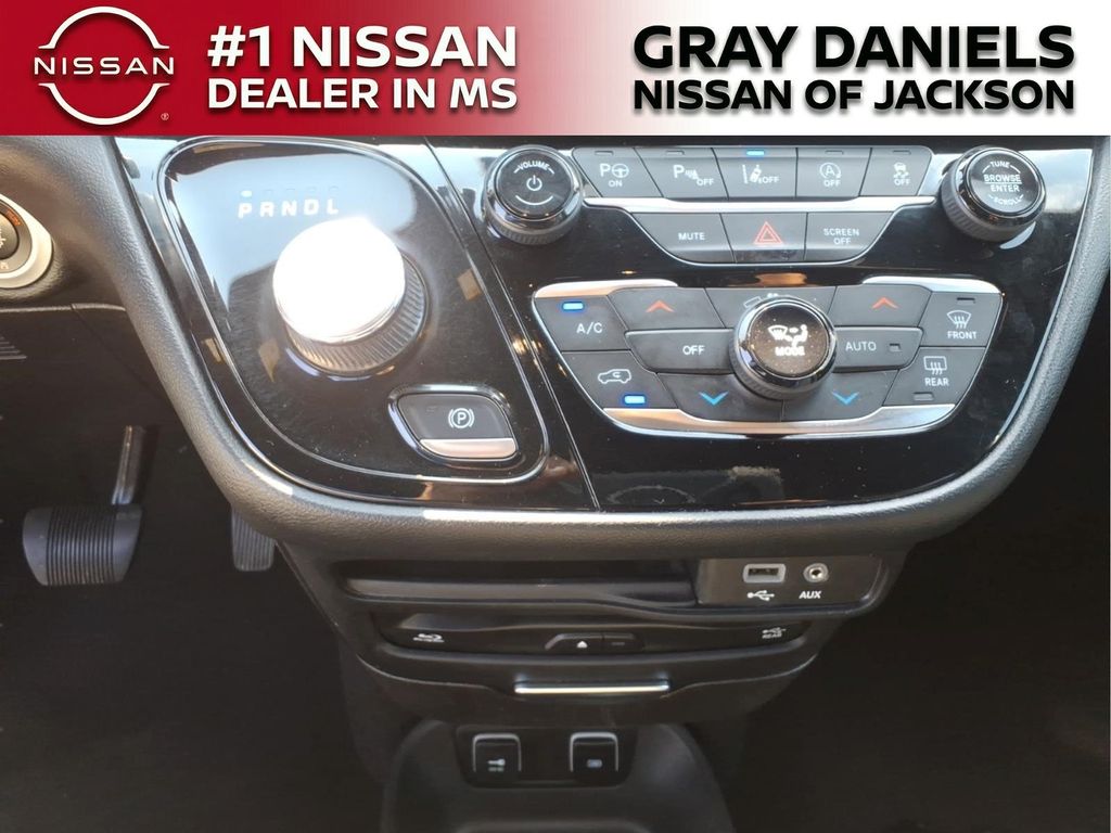Used 2020 Chrysler Pacifica Van