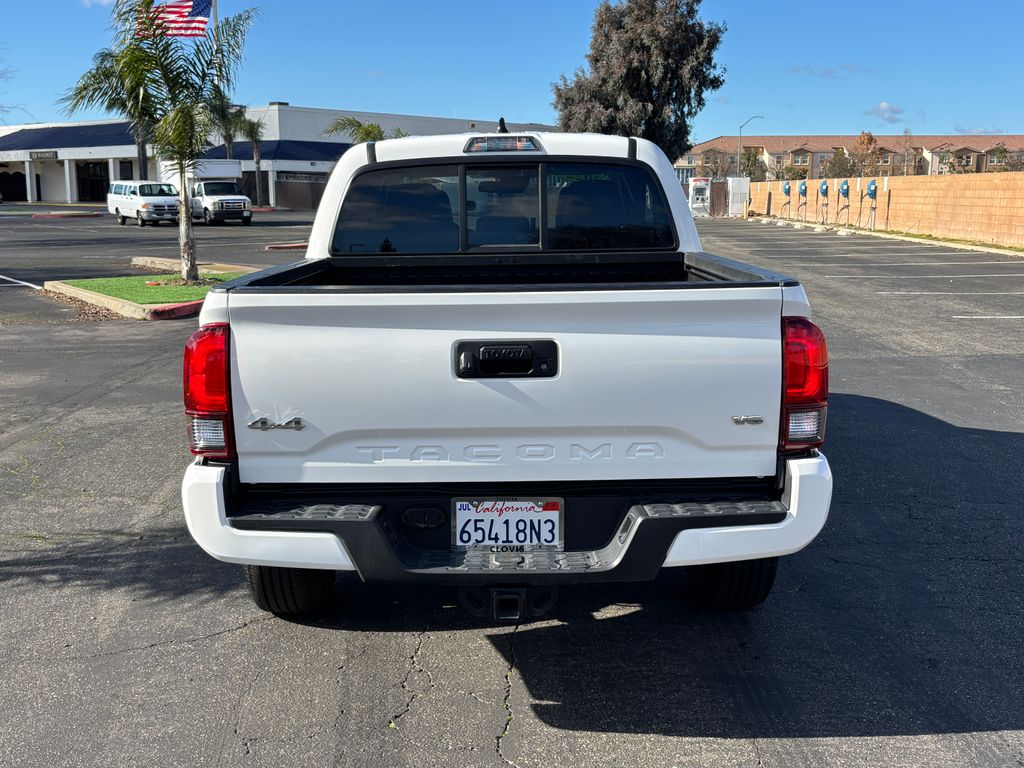 Thumbnail: 2022 Toyota Tacoma - 6