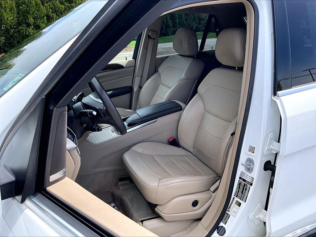 2015 Mercedes-Benz M-Class — photo 10