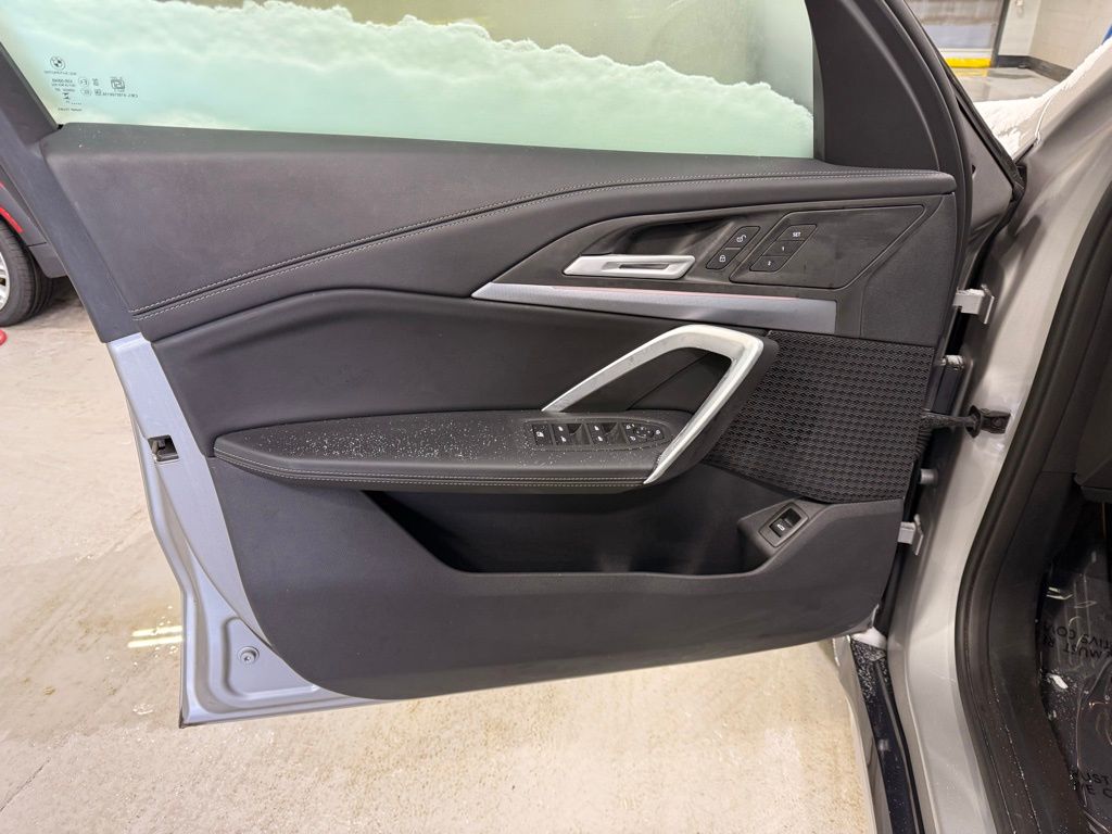 Thumbnail: 2025 BMW X1 - 10