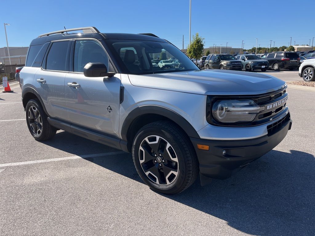Thumbnail: 2021 Ford Bronco Sport - 3