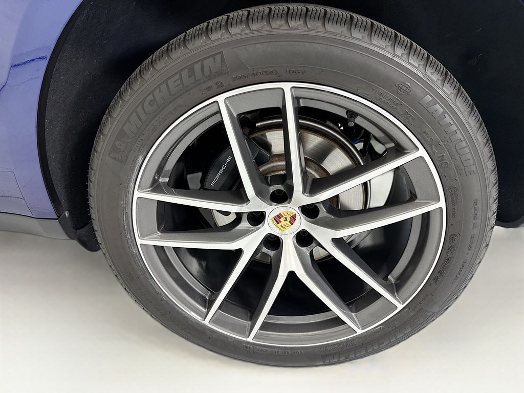 Thumbnail: 2024 Porsche Macan - 31