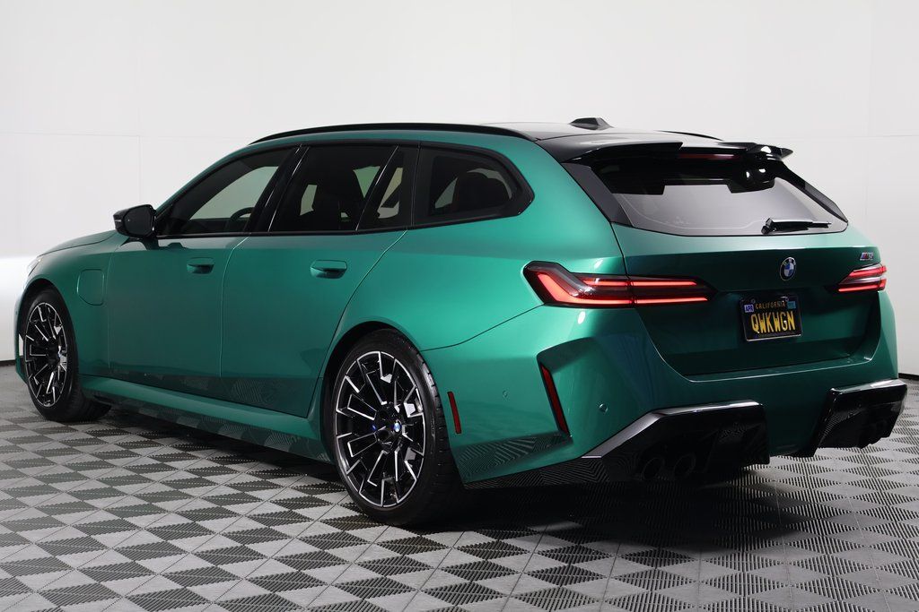 Thumbnail: 2025 BMW M5 - 6