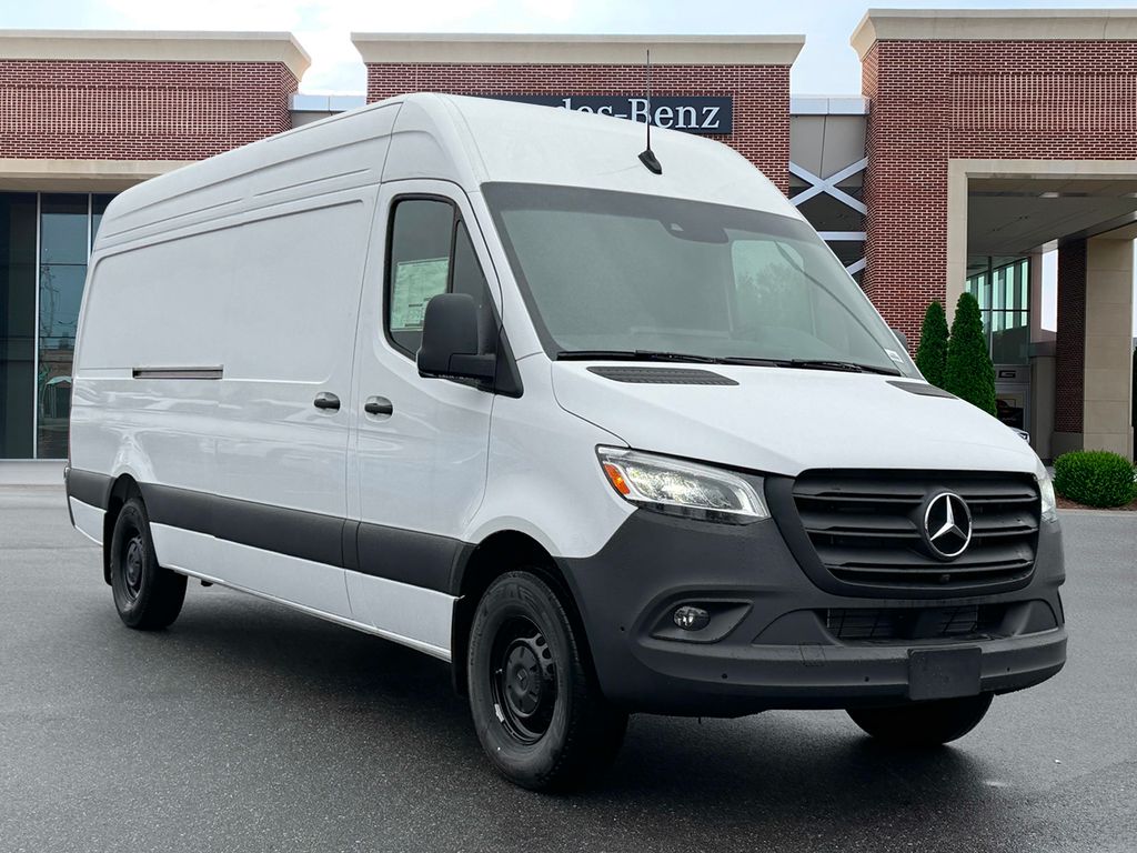 2024 Mercedes-Benz Sprinter 2500 3