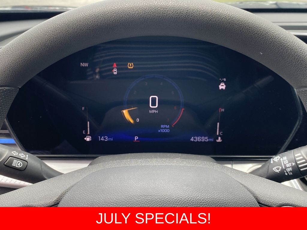 Used 2025 Chevrolet Trax SUV
