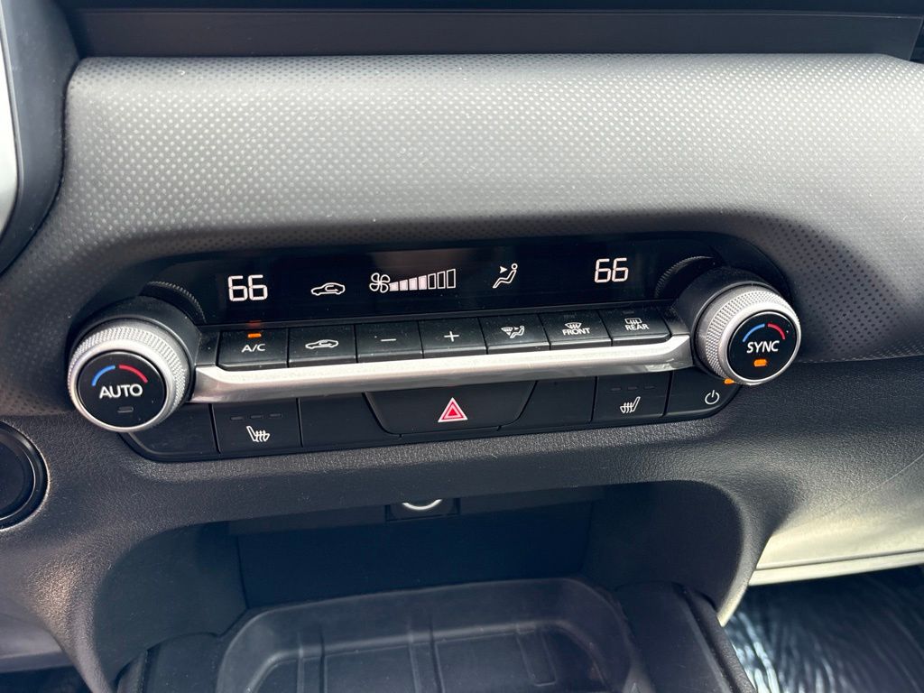 2025 Mazda CX-50 2.5 S Preferred Package