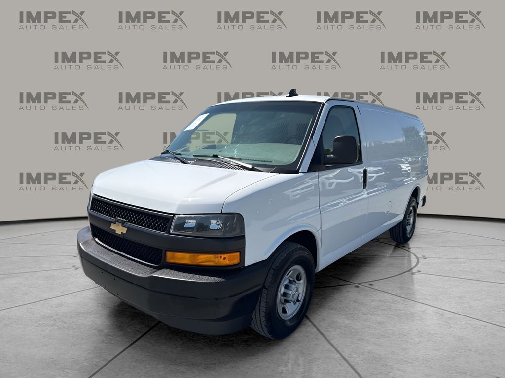 2023 Chevrolet Express 2500 Work Van HD's photo