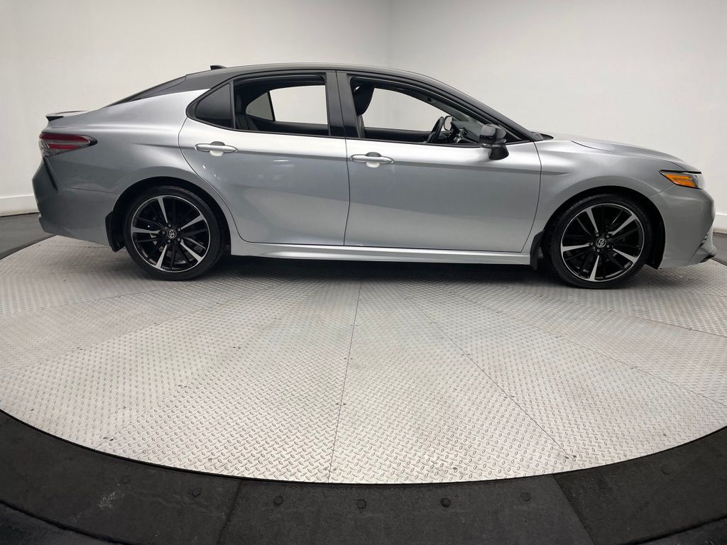 2020 Toyota Camry XSE 4