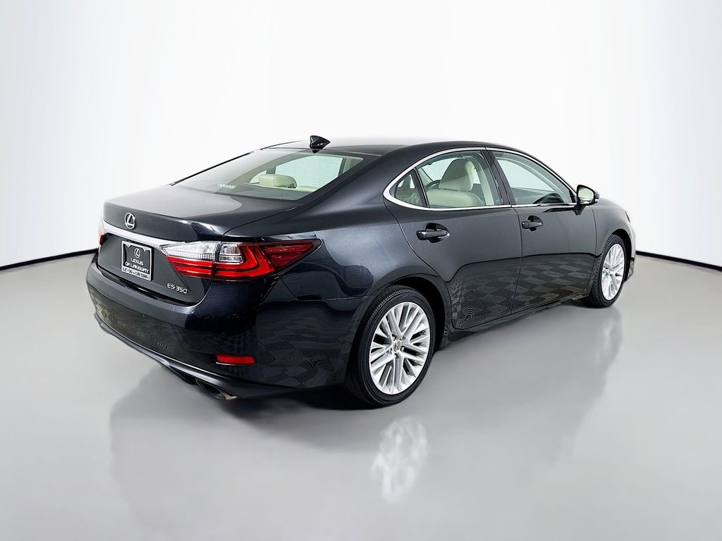 Thumbnail: 2016 Lexus ES - 5