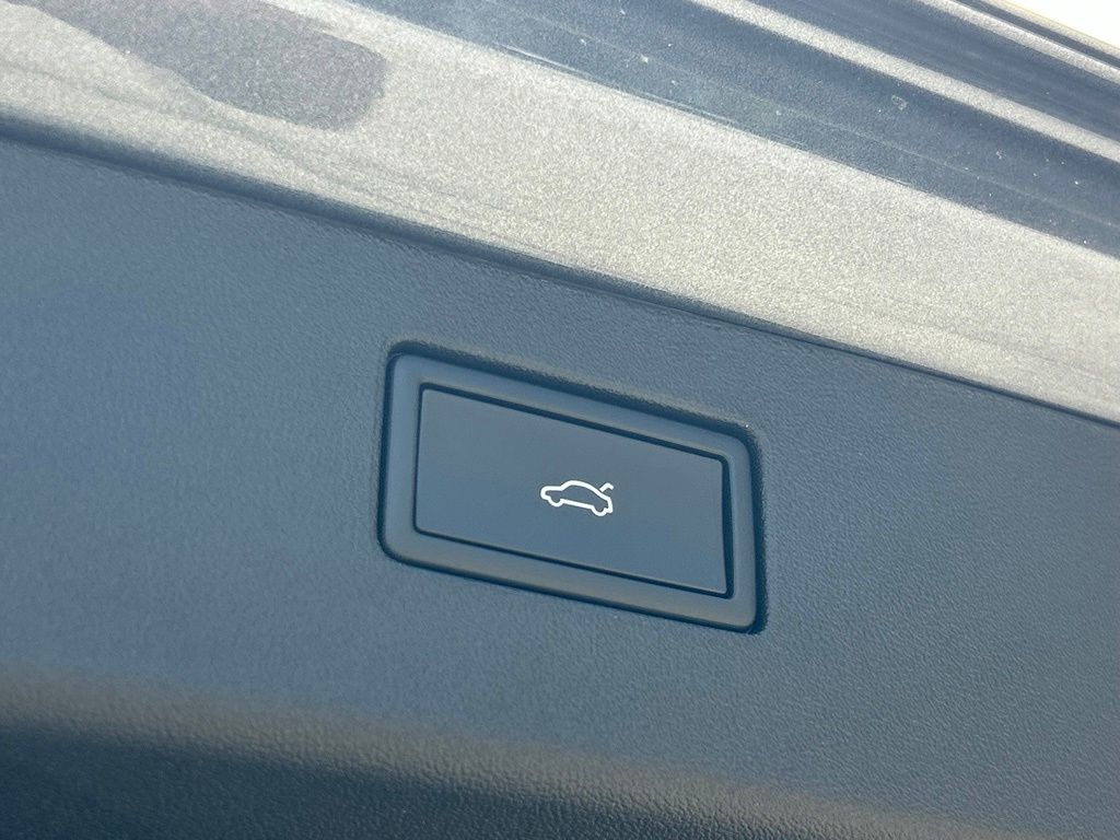 New 2026 Platinum Gray Volkswagen 2.0T SE image 37