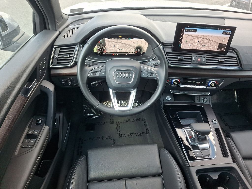 Thumbnail: 2023 Audi Q5 - 11