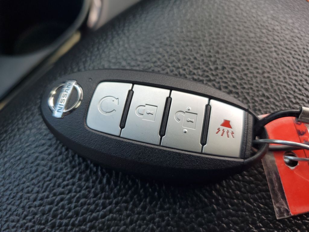 Used 2021 Black Nissan PRO-4X image 29