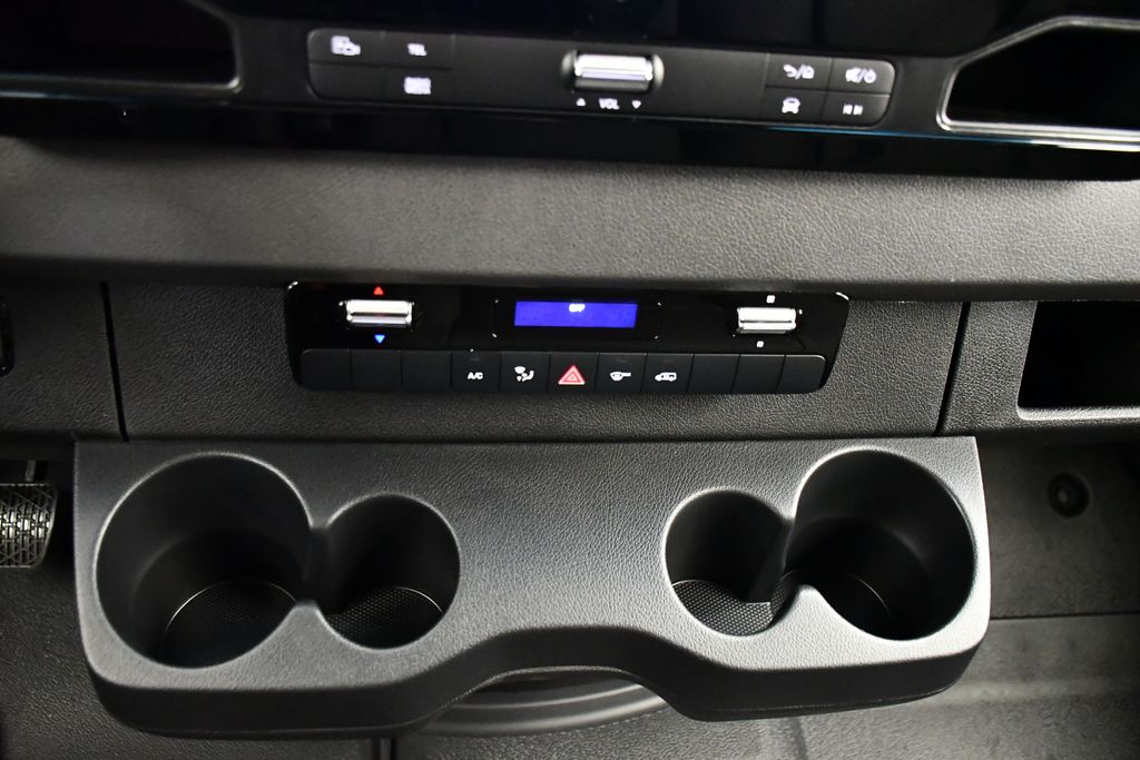 Thumbnail: 2026 Mercedes-Benz Sprinter - 23