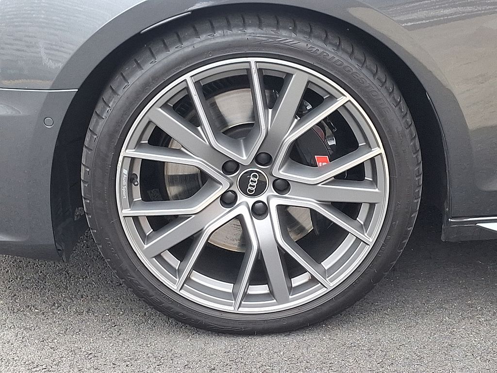 Thumbnail: 2022 Audi S4 - 8