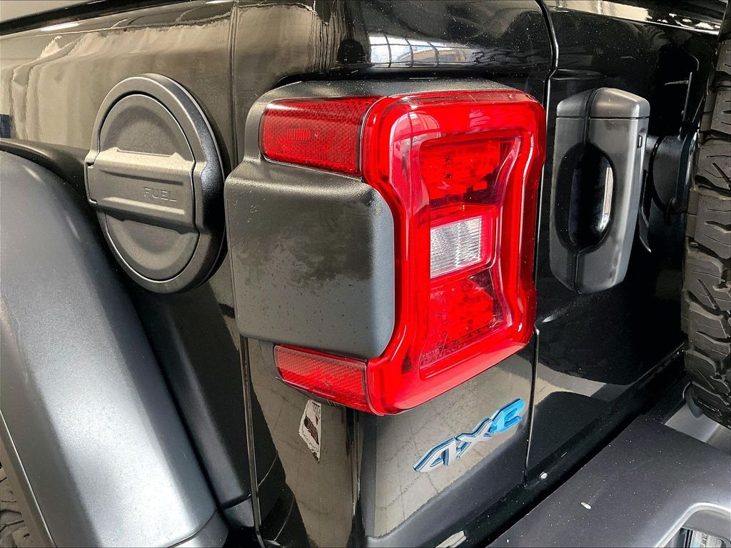 2024 Jeep Wrangler — photo 34