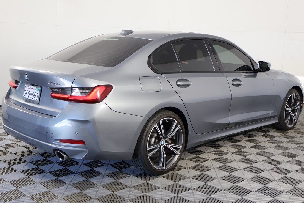 Thumbnail: 2023 BMW 3 Series - 4