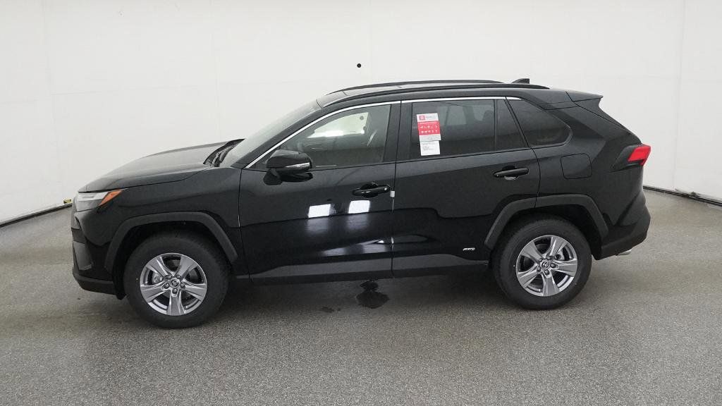 Thumbnail: 2025 Toyota RAV4 - 24