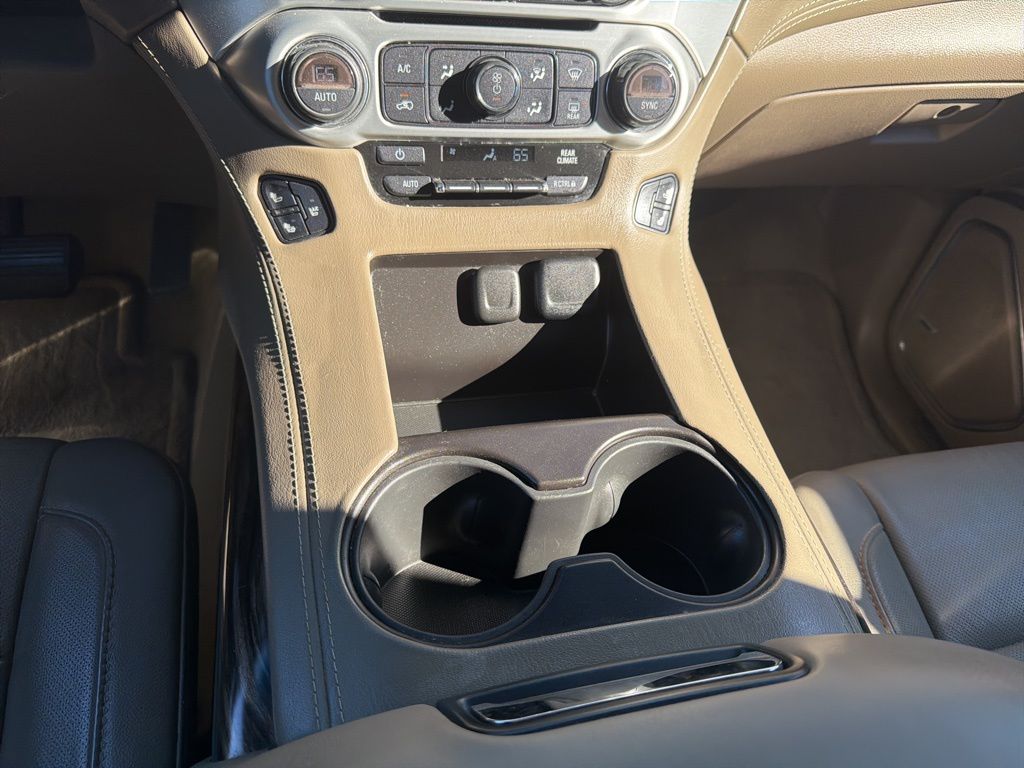 Thumbnail: 2015 GMC Yukon - 16