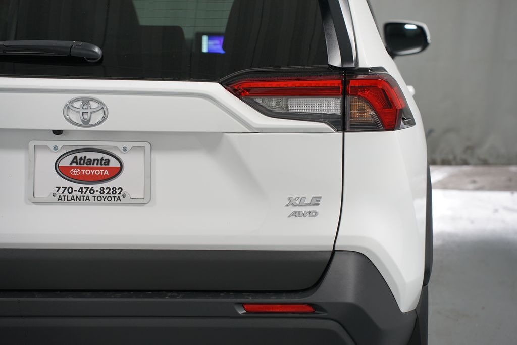 Thumbnail: 2025 Toyota RAV4 - 10