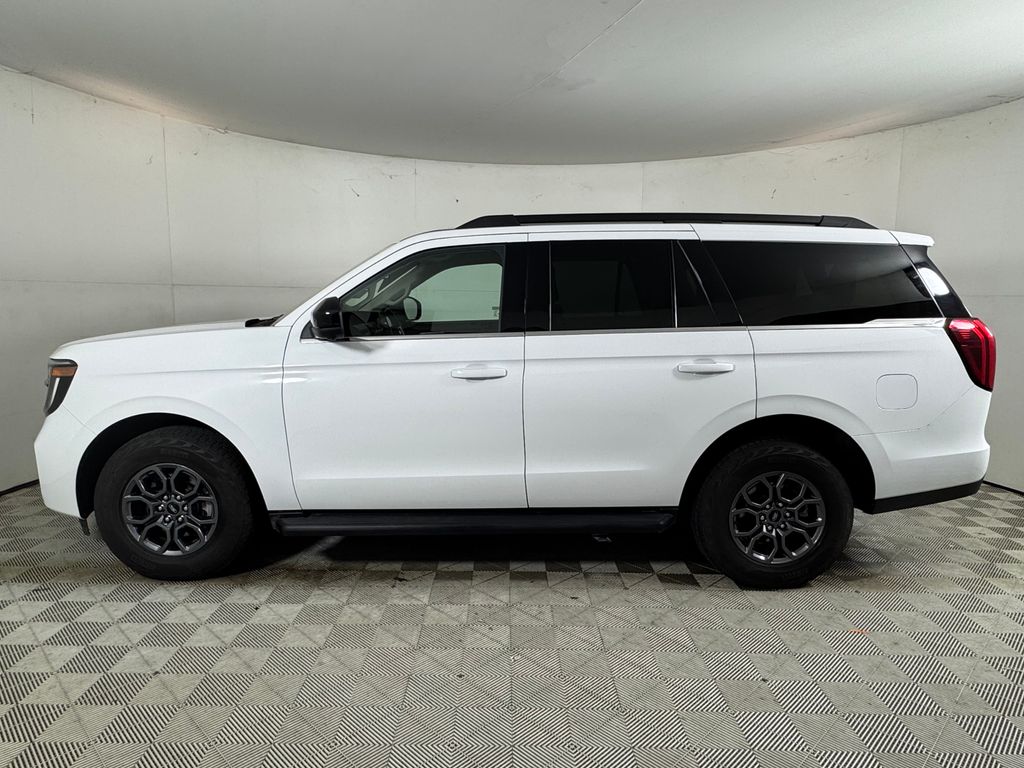 Used 2025 White Ford Active image 7