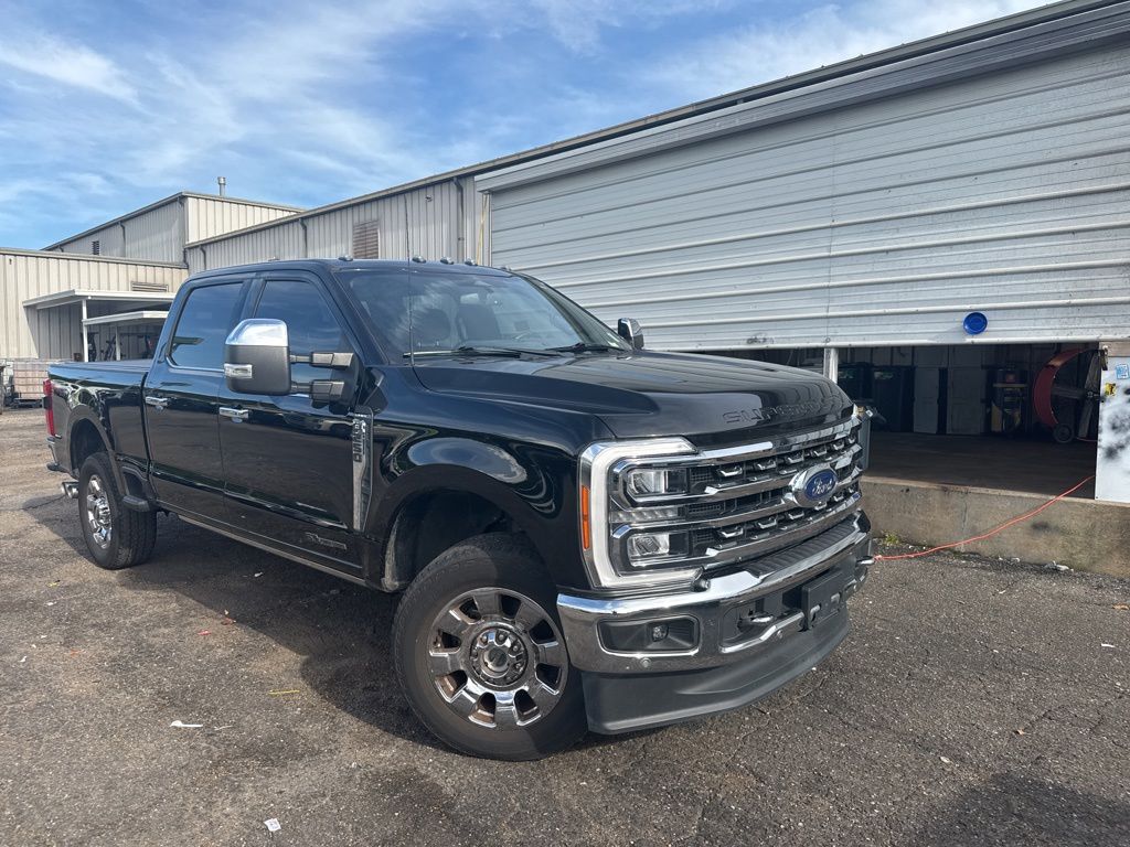 2023 Ford F-250 Super Duty Lariat Crew Cab 4WD