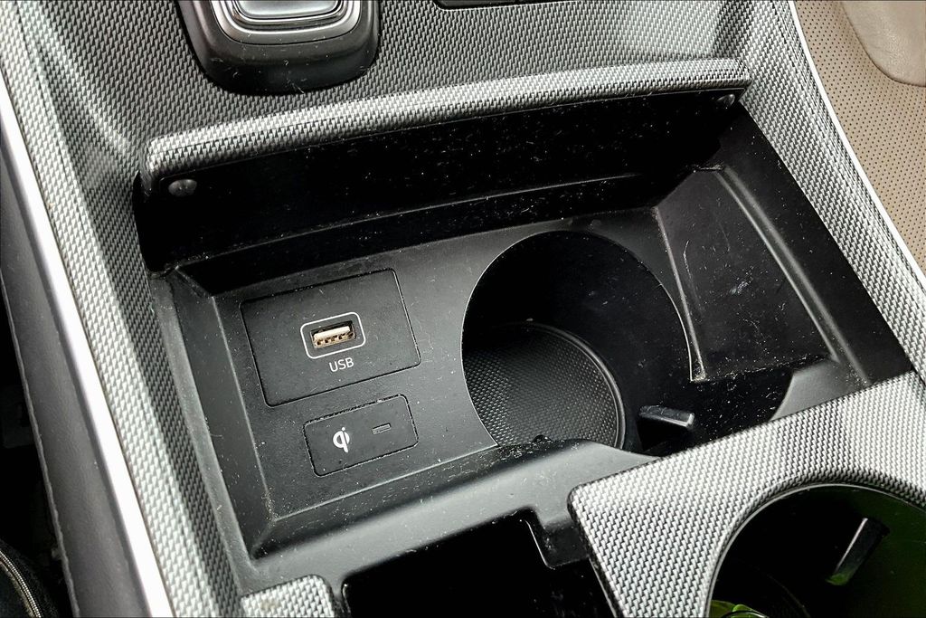 Certified Used 2022 White Hyundai Limited image 15