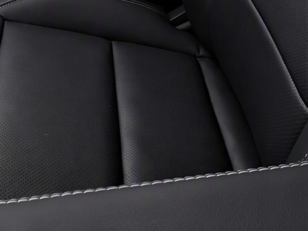 New 2027 White Ford Platinum image 18