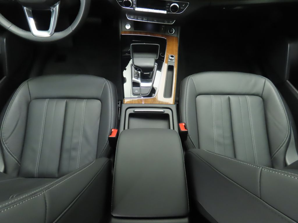 Thumbnail: 2022 Audi Q5 - 16