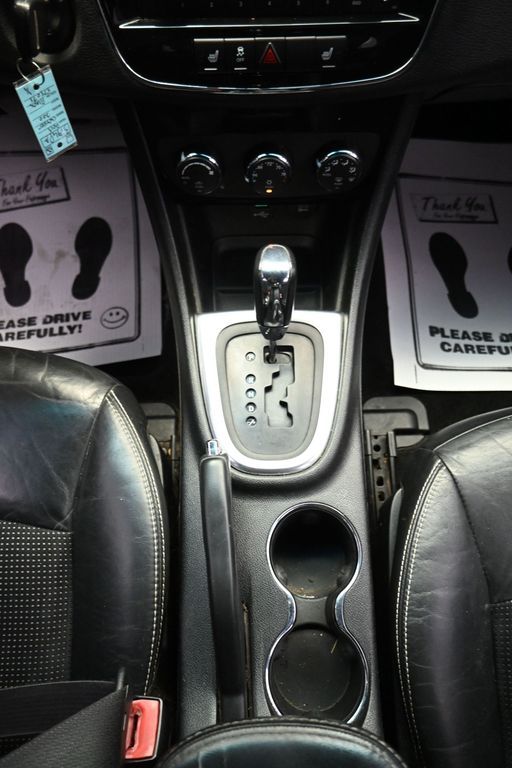 2013 Chrysler 200 Limited - Photo 19