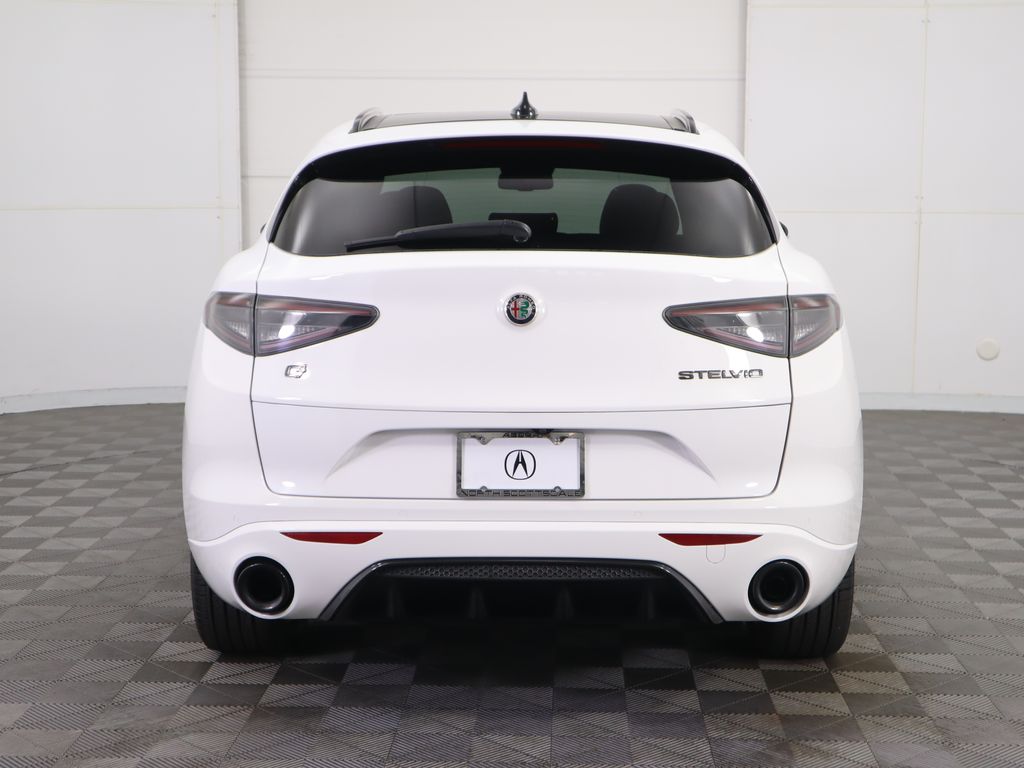 Thumbnail: 2021 Alfa Romeo Stelvio - 6