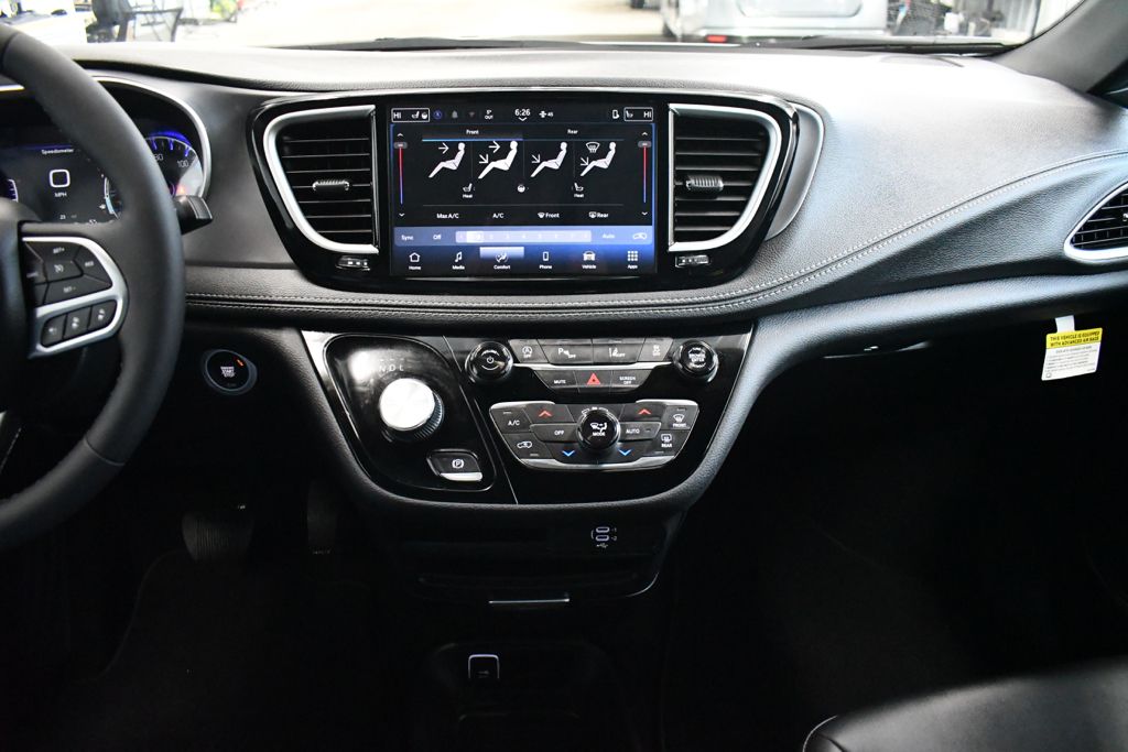 Used 2026 White Chrysler Select image 36