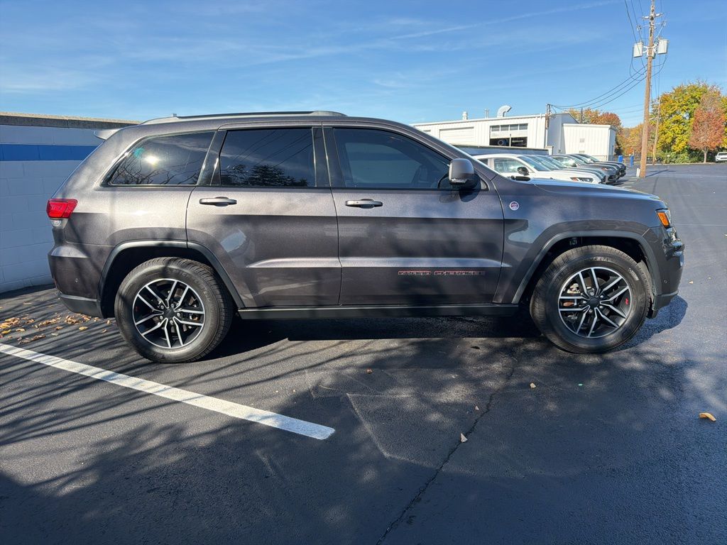 Thumbnail: 2019 Jeep Grand Cherokee - 6