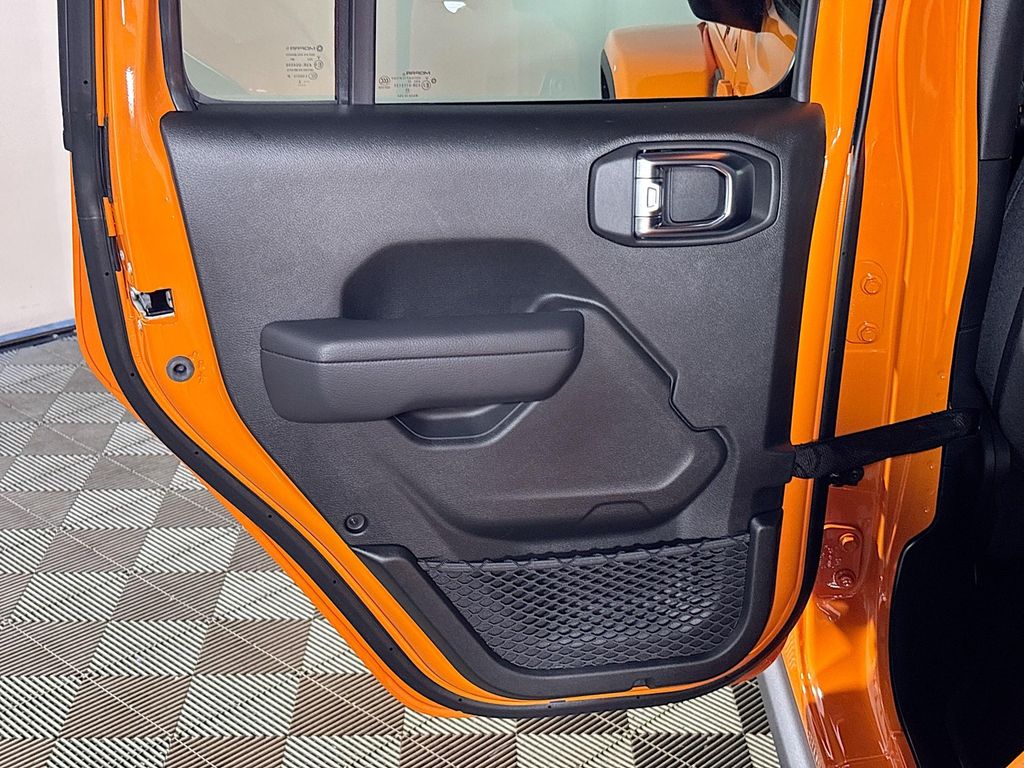 2025 Jeep Gladiator Willys
