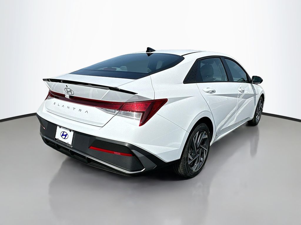 Thumbnail: 2025 Hyundai Elantra - 5