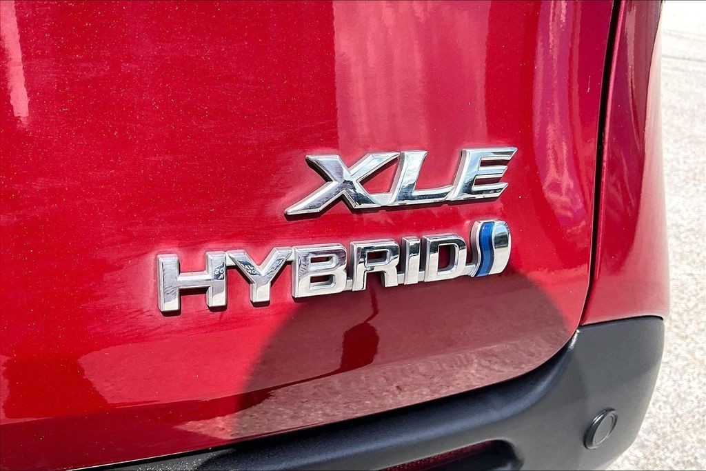 Used 2023 Toyota Sienna Van