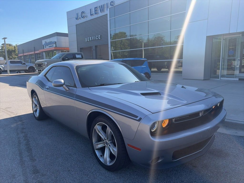 2017 Dodge Challenger SXT