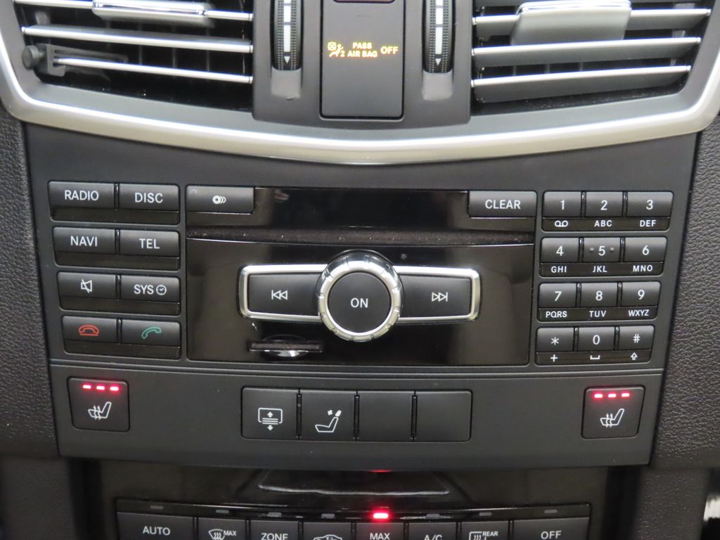 Thumbnail: 2013 Mercedes-Benz E-Class - 25