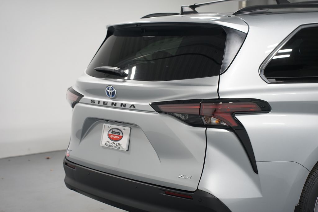 Thumbnail: 2025 Toyota Sienna - 9