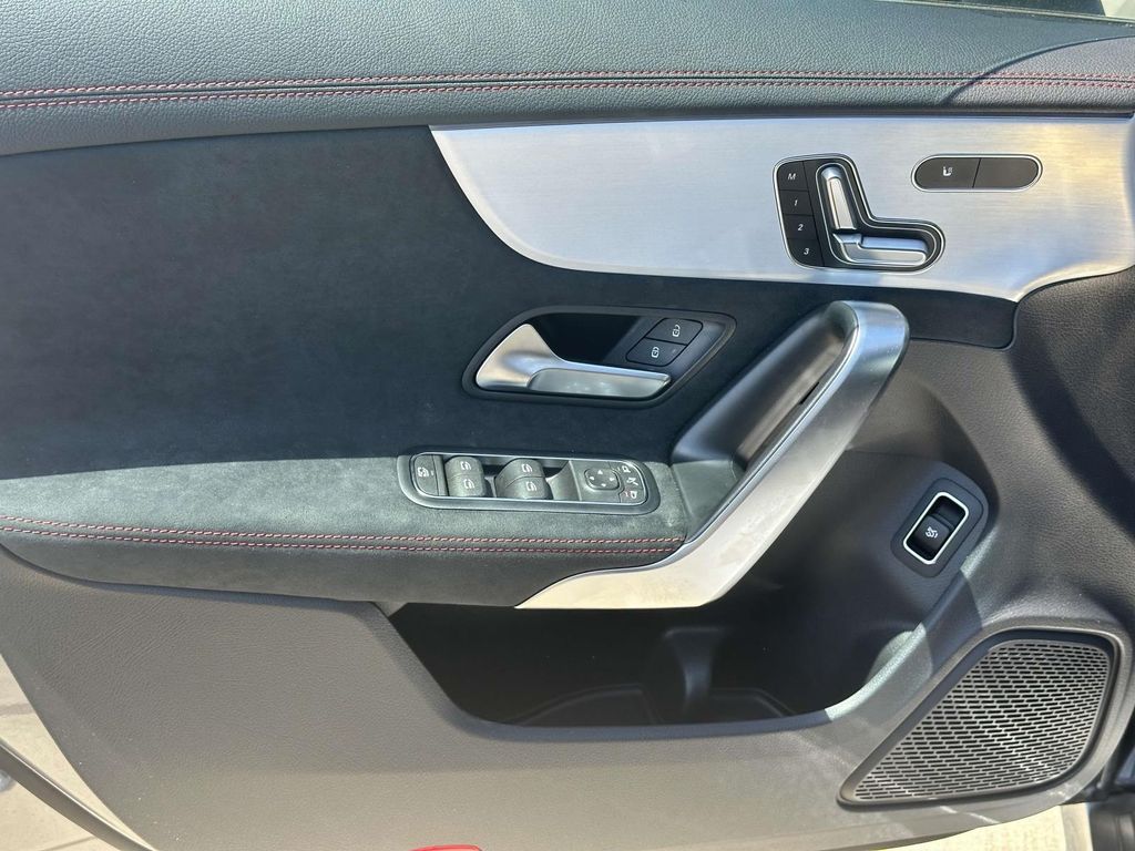 2025 Mercedes-Benz CLA 250 13
