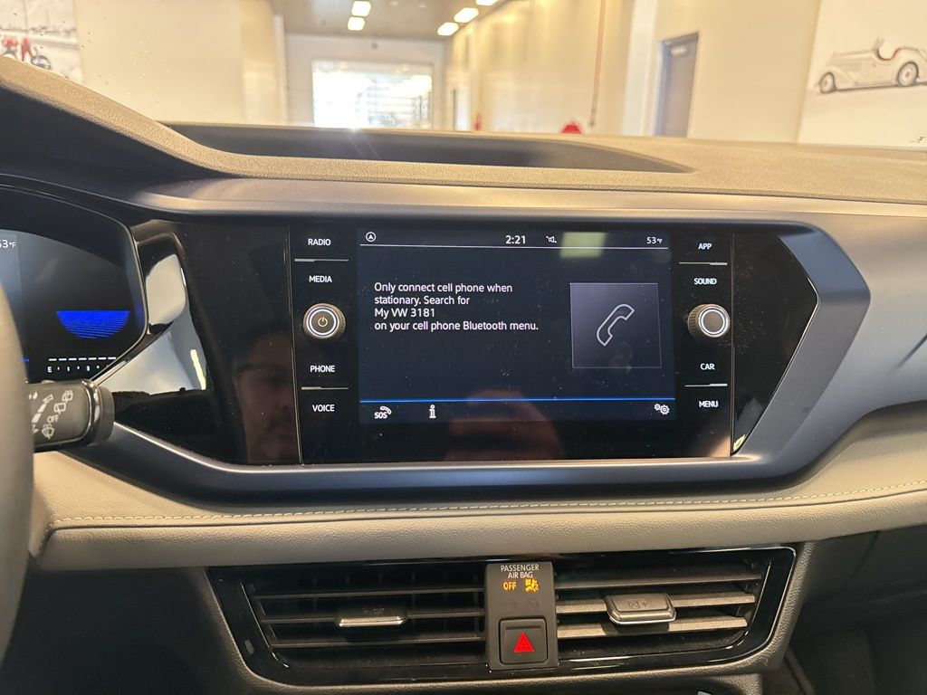 2024 Volkswagen Taos SE photo 16