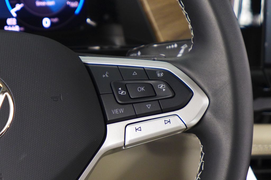 Thumbnail: 2025 Volkswagen Atlas - 30