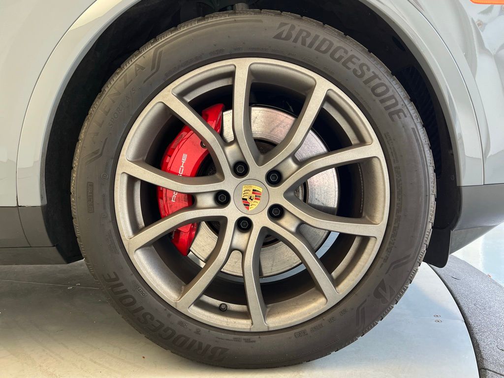 2024 Porsche   27