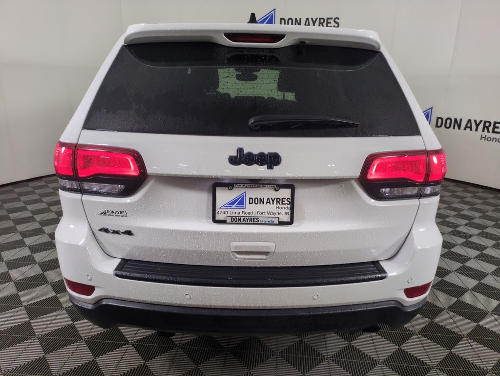 Used 2018 Jeep Grand Cherokee Laredo For Sale in Fort Wayne, IN